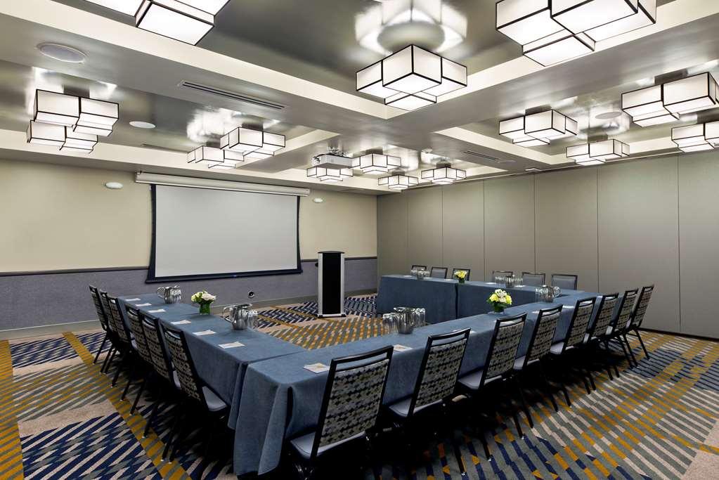 Oxford Suites El Paso de Robles Faciliteiten foto