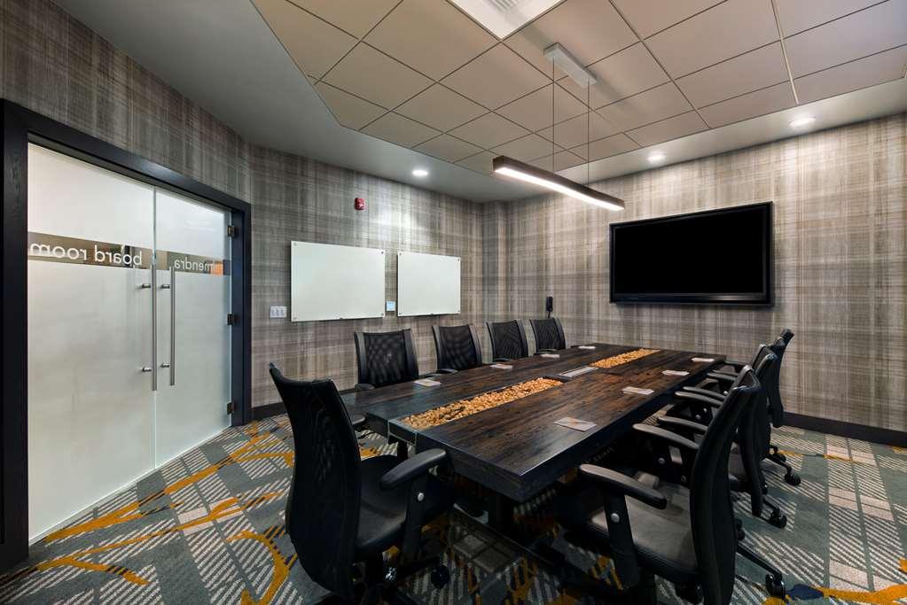 Oxford Suites El Paso de Robles Faciliteiten foto